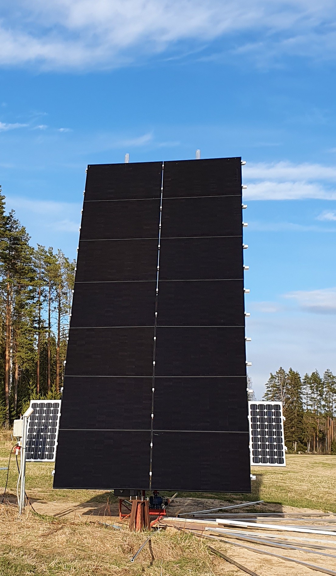 5KW järjestelmä aurinkoaseuraava tuotto noin 60kw/pv